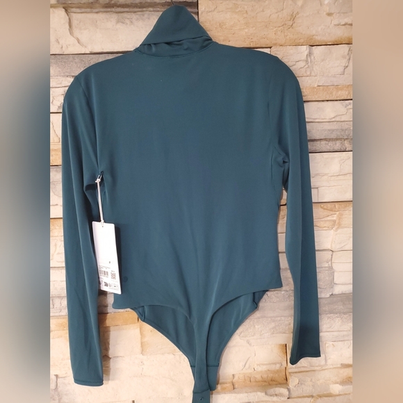 NWT Lululemon Seroiusly Soft Nulu Teal Turtleneck L/S Bodysuit Thong Cut Size M - Picture 2 of 4